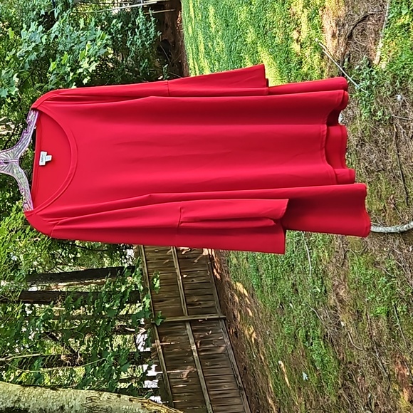 Avenue Top Double Bell Sleeve Relaxed Blouse  Deep Red Women's Plus Size 18/20 - Picture 10 of 16